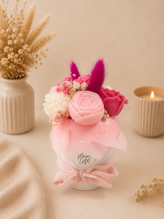 Bouquet de petites fleurs mélange pivoines/roses tons de rose différents