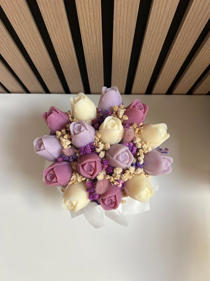 Bouquet floral lilas, mûre et blanc