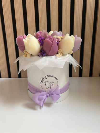 Bouquet floral lilas, mûre et blanc