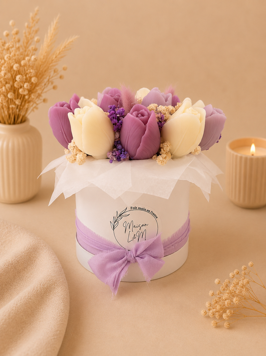 Bouquet floral lilas, mûre et blanc
