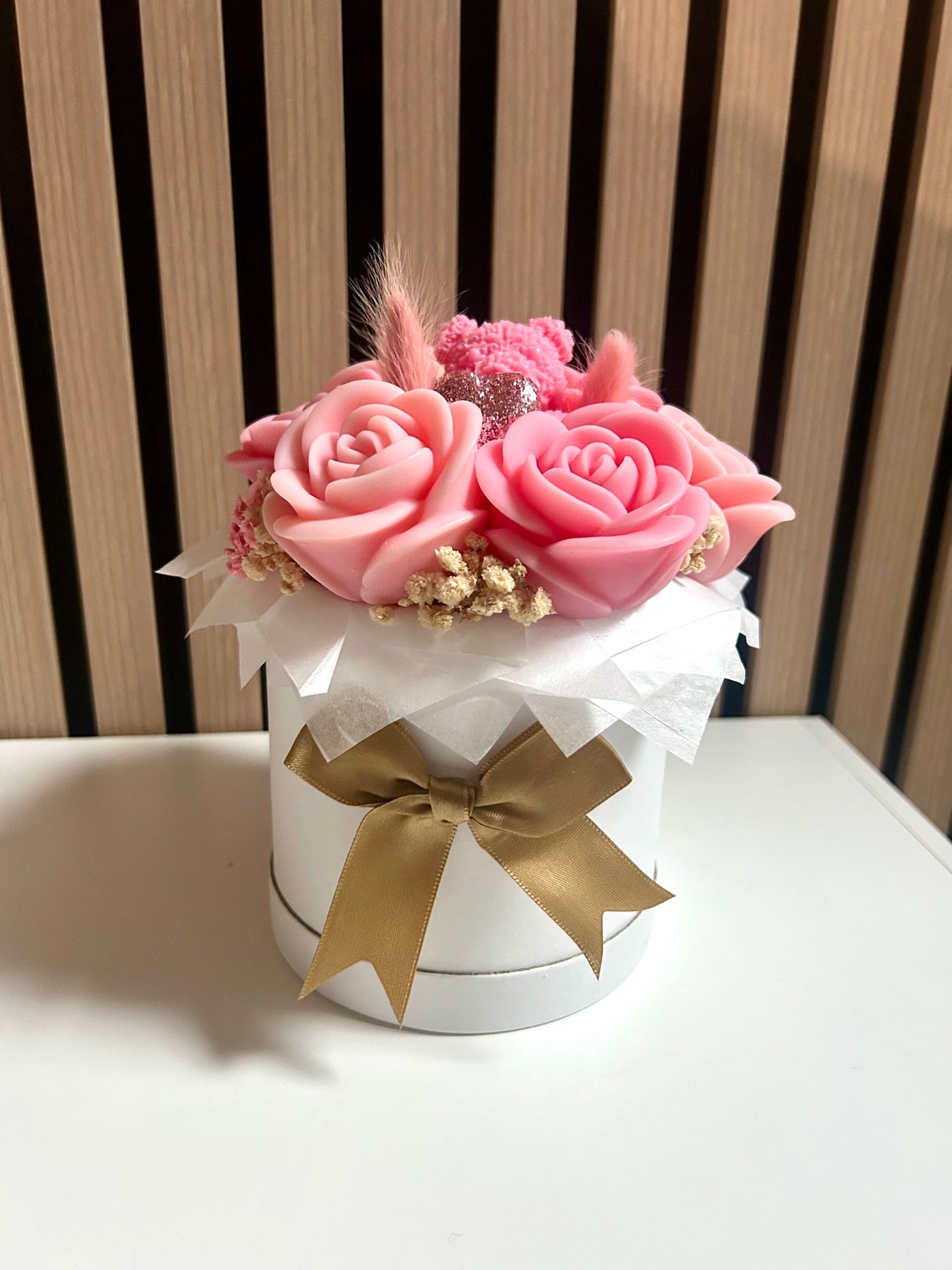 Bouquet de Fleurs en Cire – Édition Saint-Valentin Modèle Ourson Rose