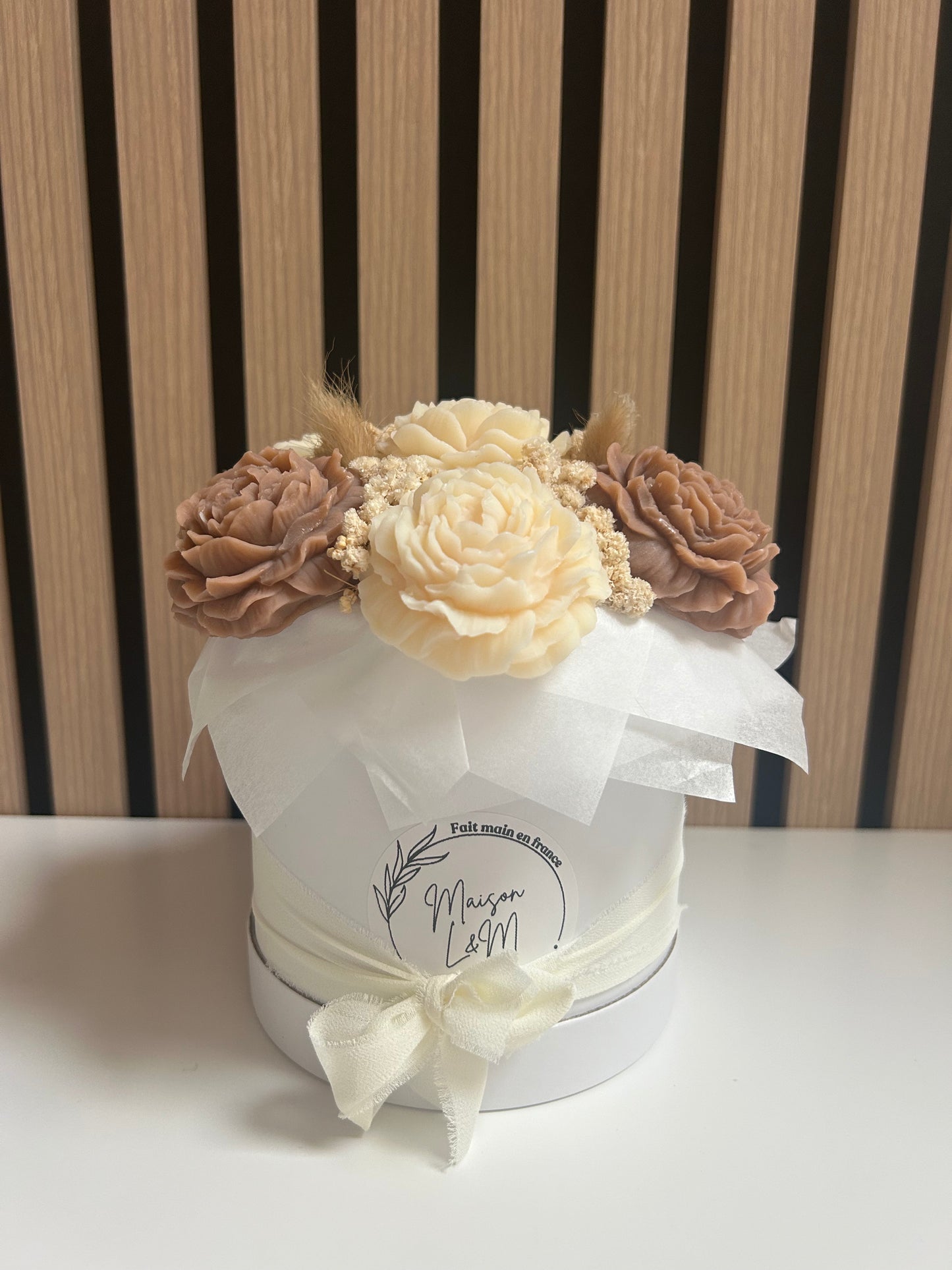 Bouquet floral sable/brun et blanc