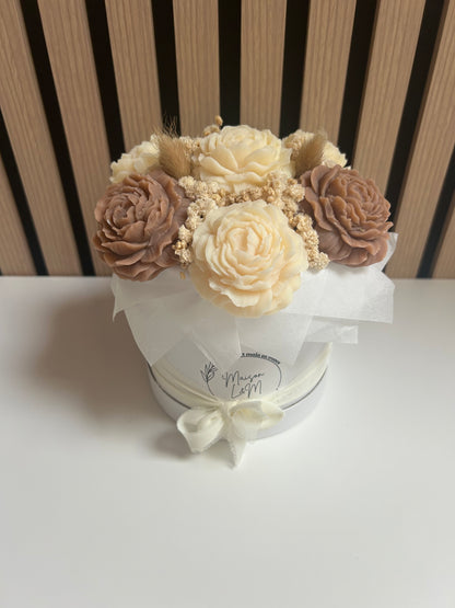Bouquet floral sable/brun et blanc